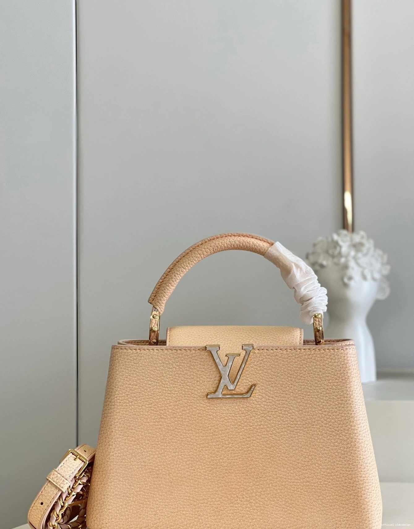 Official oldcobbler VUITTON BB CAPUCINES LOUIS 0812